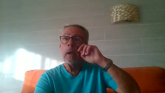 tuggy59: διαδικτυακό σόου στην κάμερα