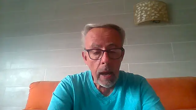 הופעת וובקאם של tuggy59