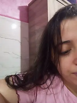 Beerrry Adlı Modelin Canlı XXX Sohbeti