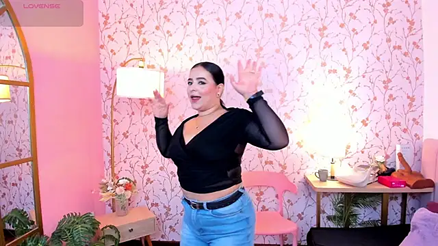 taylor_bennet's Live XXX Chat