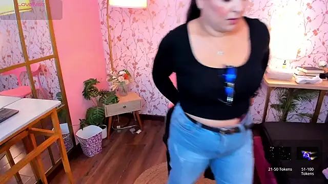 taylor_bennet's Live XXX Chat
