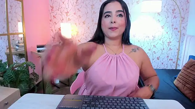 taylor_bennet – Naživo XXX chat