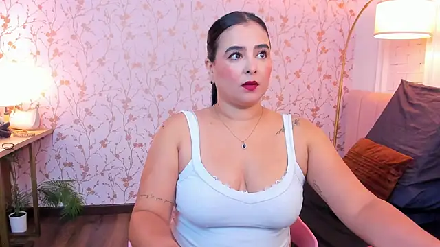 Chat +18 de taylor_bennet ao vivo