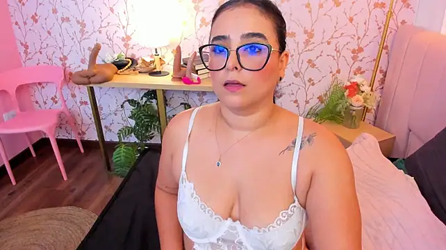 taylor_bennet Adlı Modelin Canlı XXX Sohbeti