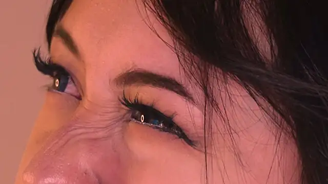Gloomydoll Live XXX-Chat