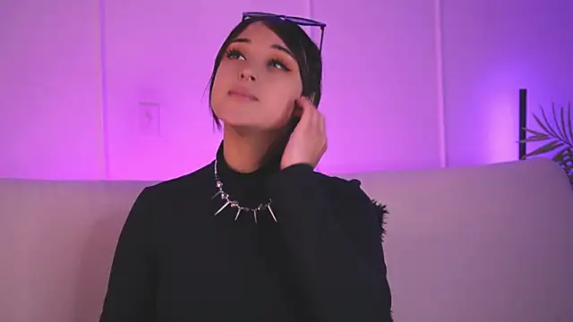 Gloomydoll's Live XXX Chat