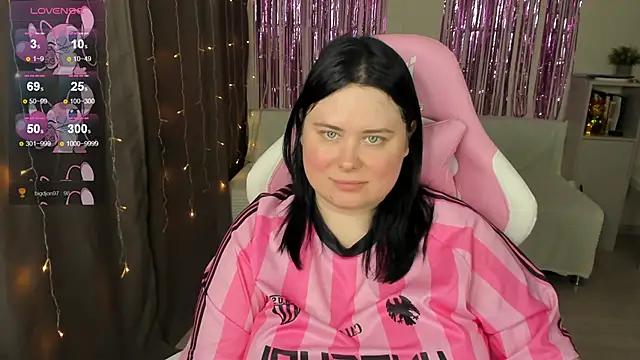 Akemi_BBW live XXX chat