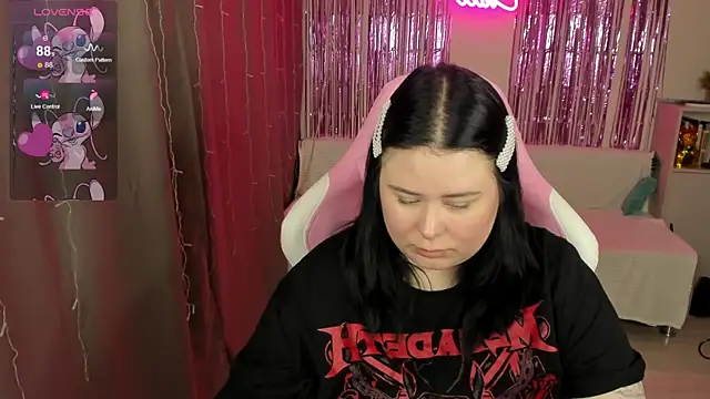 Akemi_BBW live XXX chat