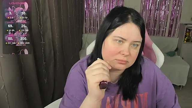 Akemi_BBW's Live XXX Chat