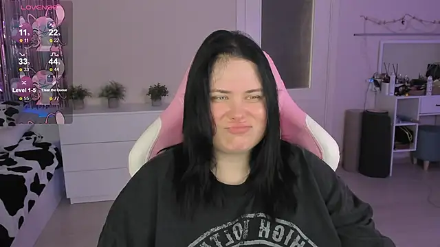 Živá chatovací místnost Akemi_BBW