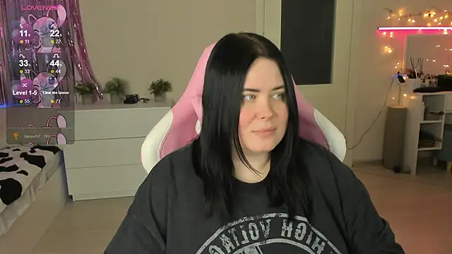 Akemi_BBW live XXX chat