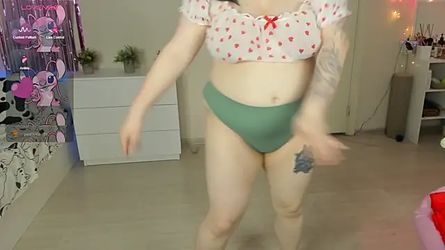 Akemi_BBW's Live XXX Chat