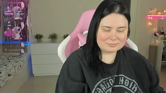 XXX chat uživo modela Akemi_BBW