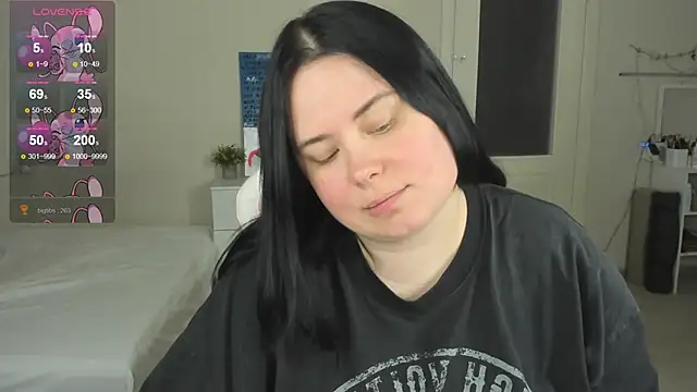 Chat +18 de Akemi_BBW ao vivo