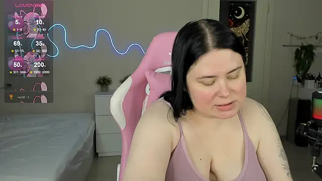 Akemi_BBW's Live XXX Chat