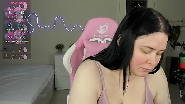 Akemi_BBW live XXX chat
