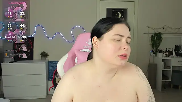 Chatroom XXX en direct de Akemi_BBW