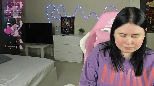 Akemi_BBW live XXX chat