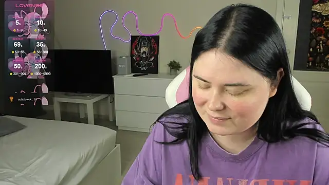 Chat +18 de Akemi_BBW ao vivo