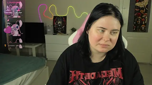 Chatroom XXX en direct de Akemi_BBW