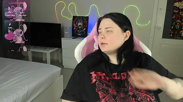 Akemi_BBW's Webcam Show
