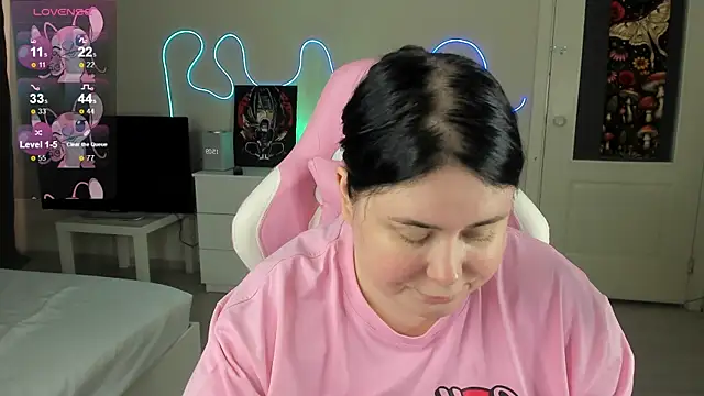Chat +18 de Akemi_BBW ao vivo