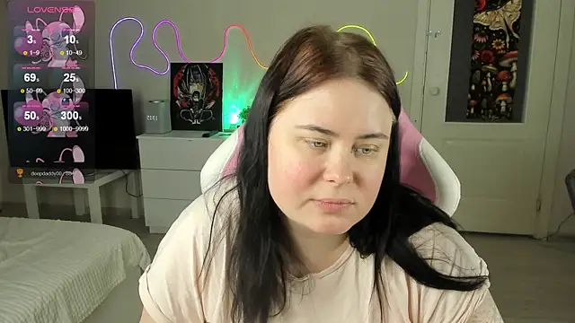 Akemi_BBW Chat XXX live