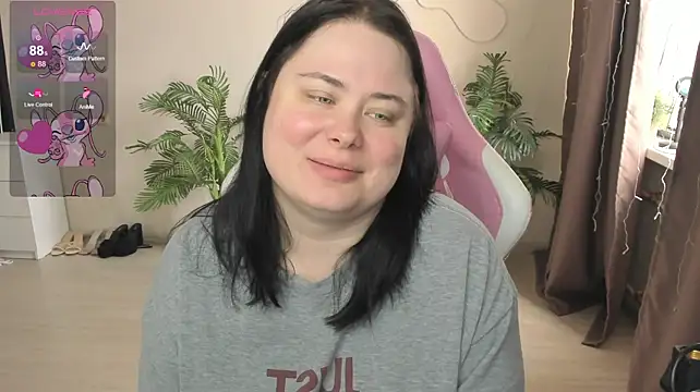 Akemi_BBW Adlı Modelin Canlı XXX Sohbeti