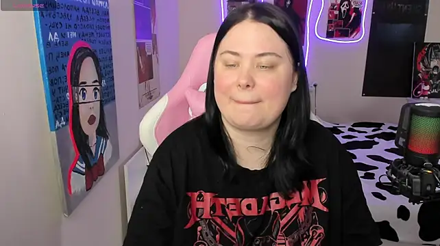 Chat +18 de Akemi_BBW ao vivo
