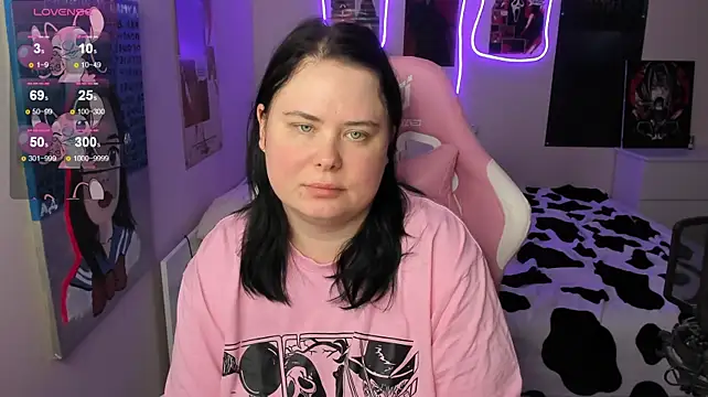 Chat +18 de Akemi_BBW ao vivo