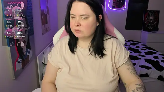 Akemi_BBW Chat XXX in diretta