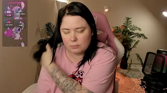 Akemi_BBW's Live XXX Chat