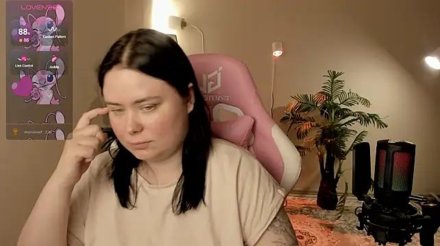 Akemi_BBW Adlı Modelin Web Kamerası Şovu