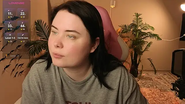 Akemi_BBW's Live XXX Chat