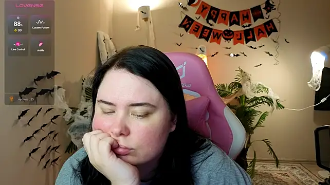 Pokazy przed kamerką – Akemi_BBW