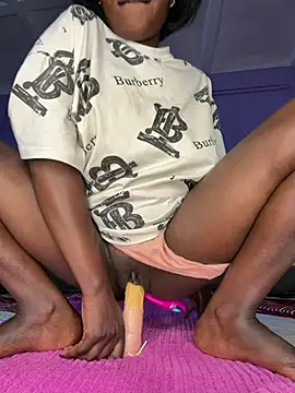 Dahlia8 Show in webcam