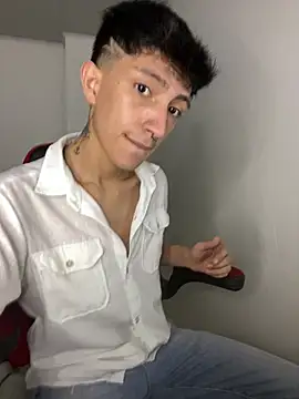 JohanSedas Show in webcam
