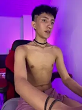 Show modela JohanSedas na web-kameri