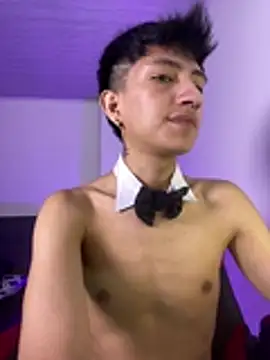 Show modela JohanSedas na web-kameri