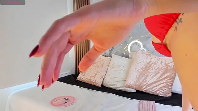 Gabbyy_'s Live XXX Chat