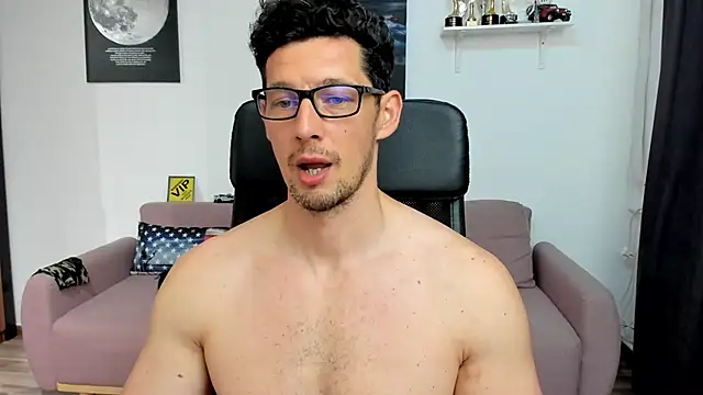BrutusK08 Webcam show