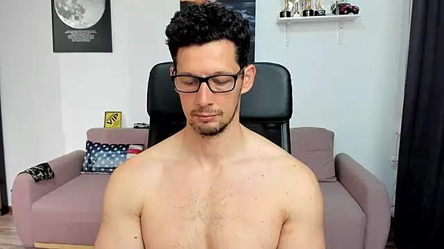 BrutusK08 Webcam show