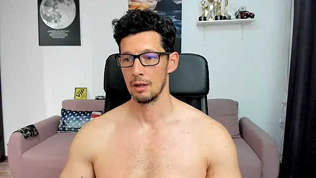 BrutusK08 Webcam show
