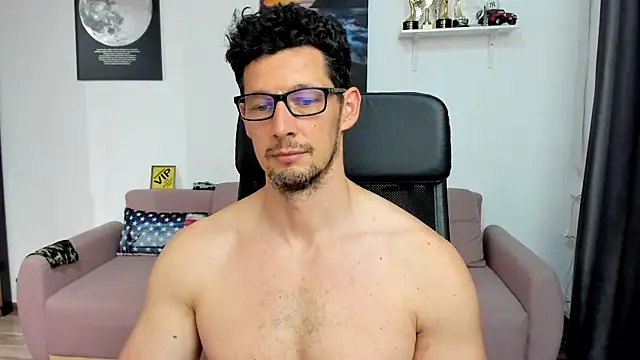 BrutusK08 Webcam show
