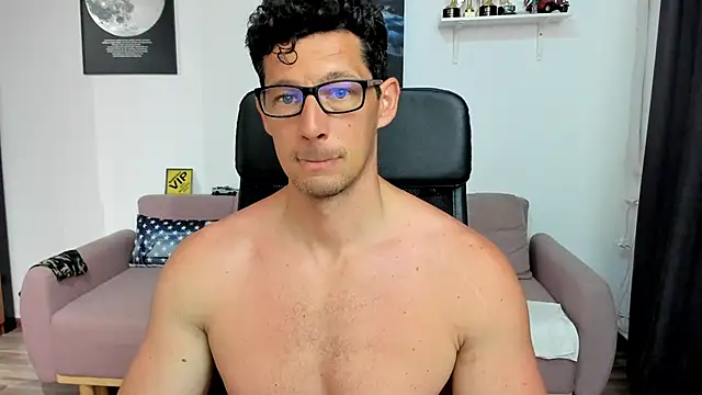BrutusK08 Webcam show