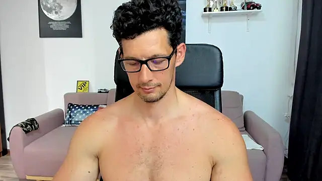 BrutusK08 Webcam show