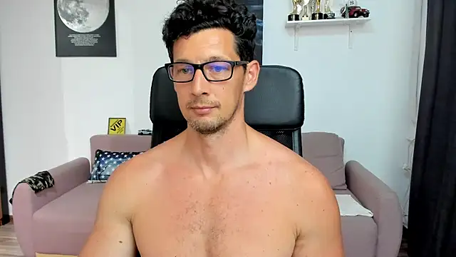 BrutusK08 Webcam show