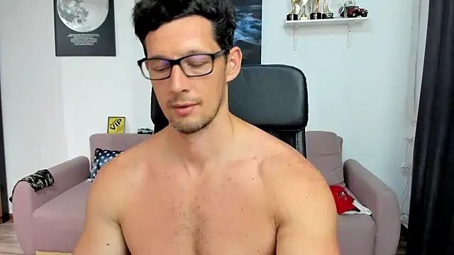 BrutusK08 Webcam show