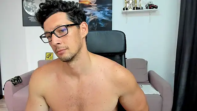 BrutusK08 Webcam show