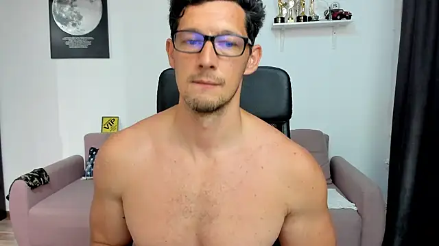 BrutusK08 Webcam show
